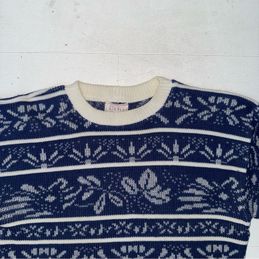 Vintage Elegant Navy and Cream Patterned Crewneck Sweater Retro 80s 90s - Picture 3 of 6